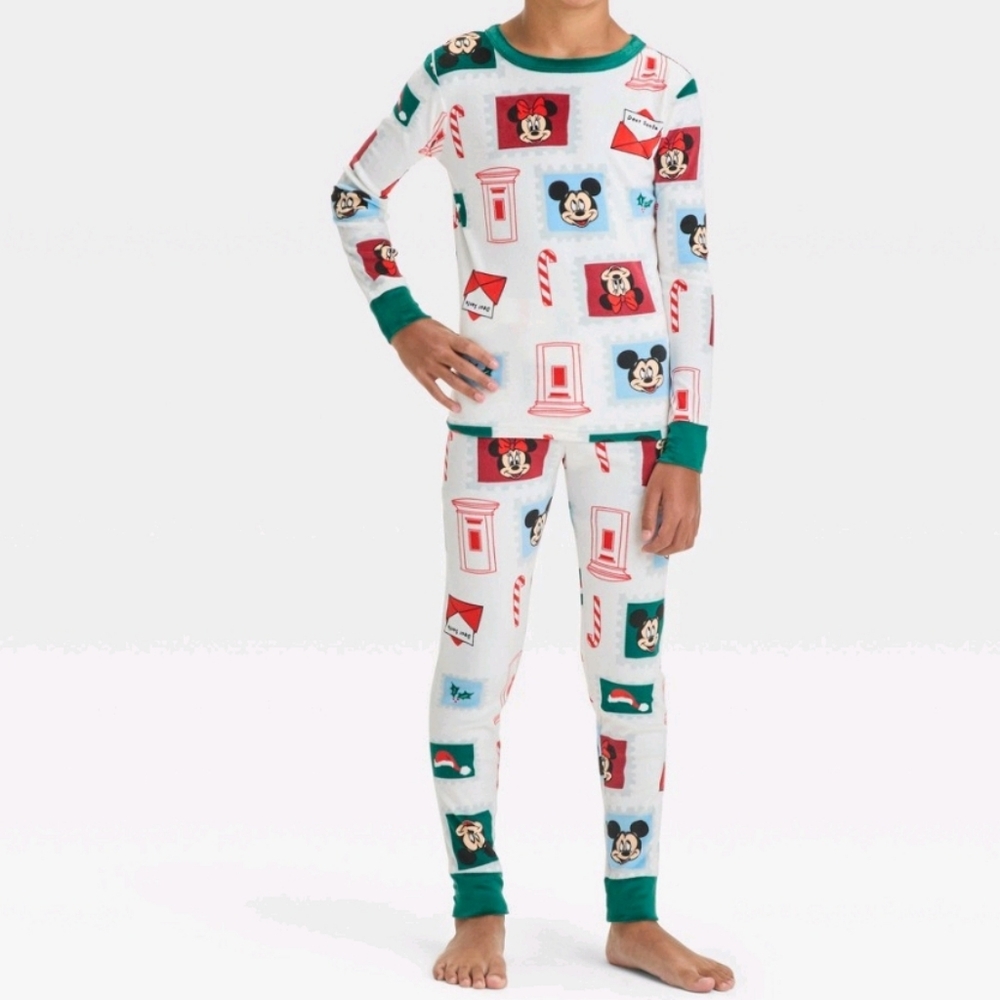 Disney Mickey & Minnie Mouse Christmas pajamas